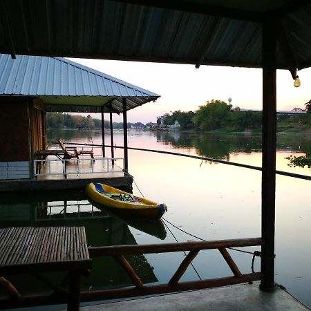 River Marina Resort Uthai Thani Exterior foto